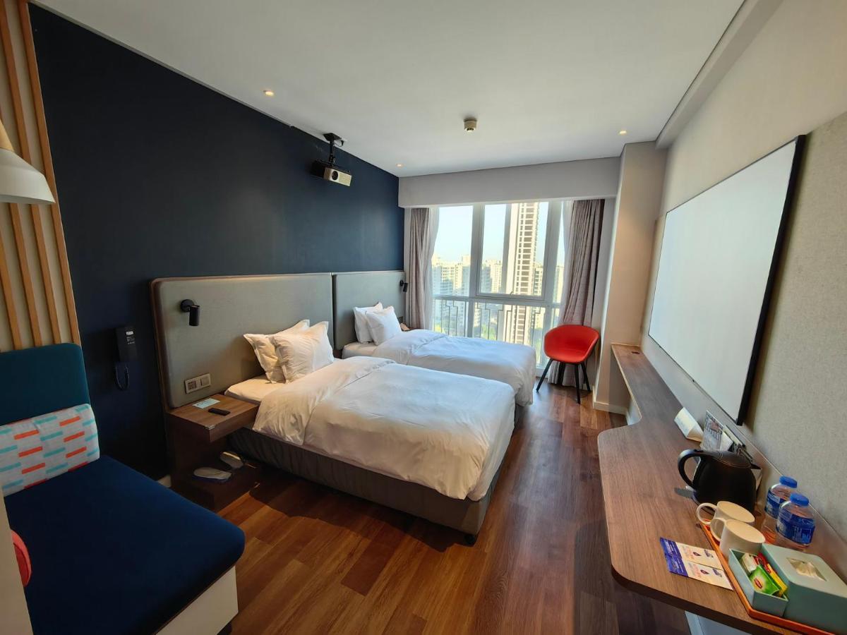 Holiday Inn Express Liyang Huafu By Ihg Ngoại thất bức ảnh